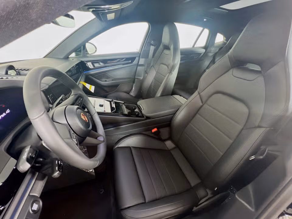 2026 Porsche Panamera 4 E-Hybrid - Photo 35