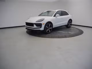 2022 Porsche Macan