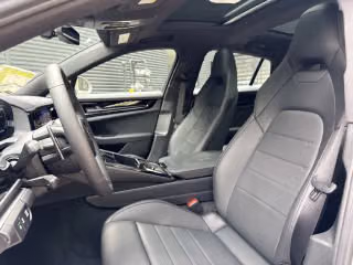 2025 Porsche Panamera 4 E-Hybrid - Photo 33