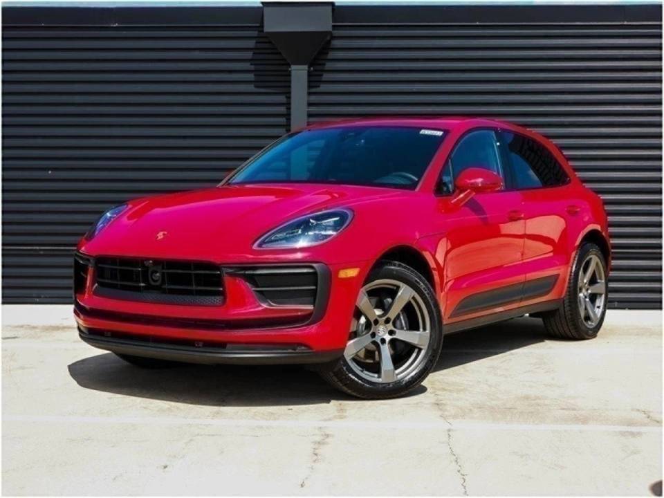 2025 Porsche Macan Base