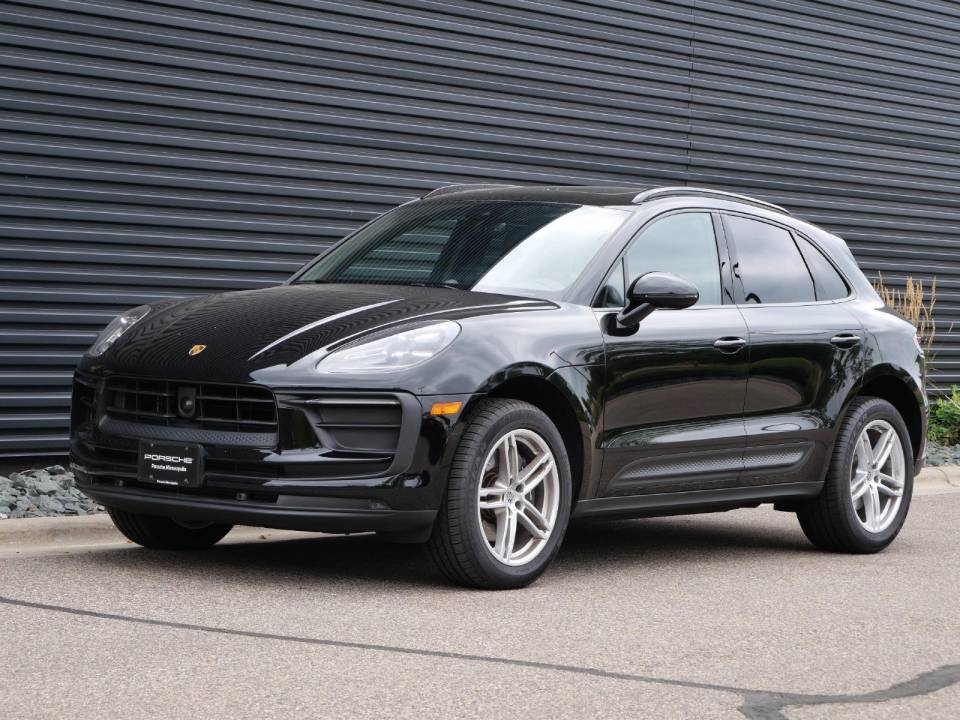 2025 Porsche Macan