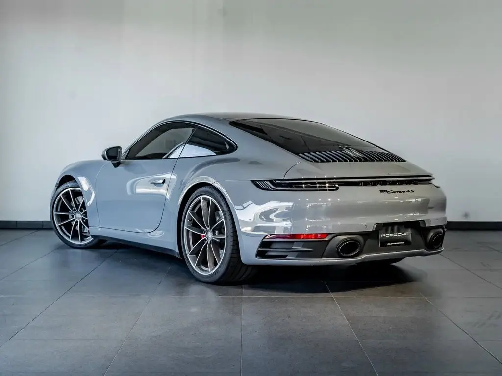 2024 Porsche 911 - Photo 24