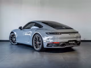 2024 Porsche 911 - Photo 17