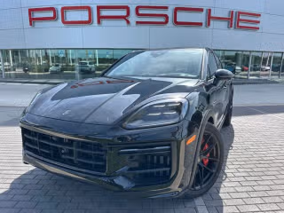 2026 Porsche Cayenne Turbo E-Hybrid's photo