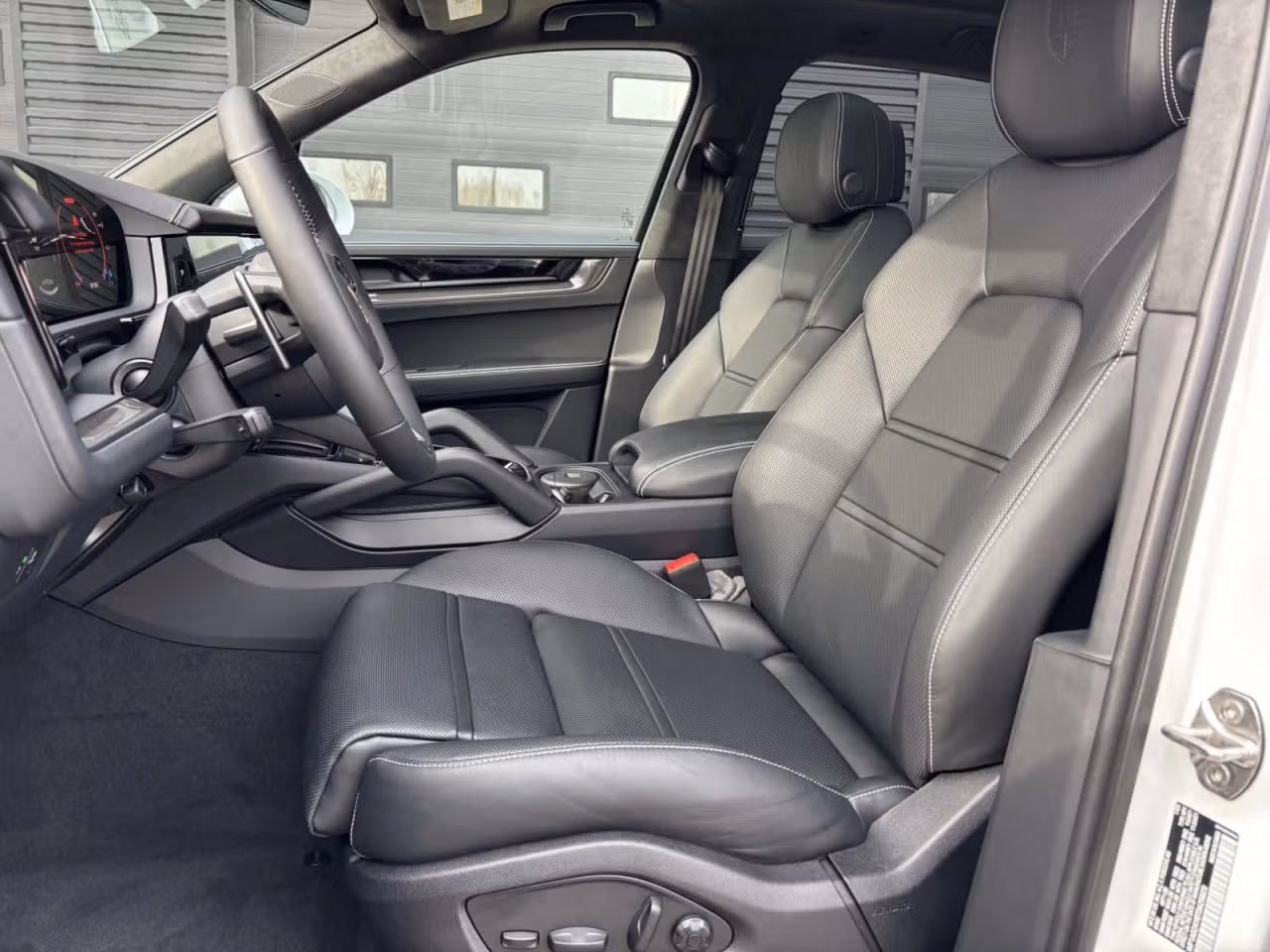 2026 Porsche Cayenne GTS - Photo 36