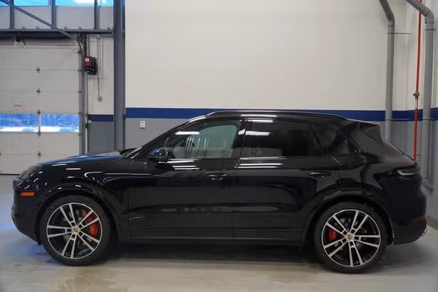 2026 Porsche Cayenne S - Photo 12