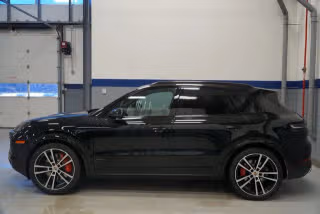 2026 Porsche Cayenne S - Photo 9