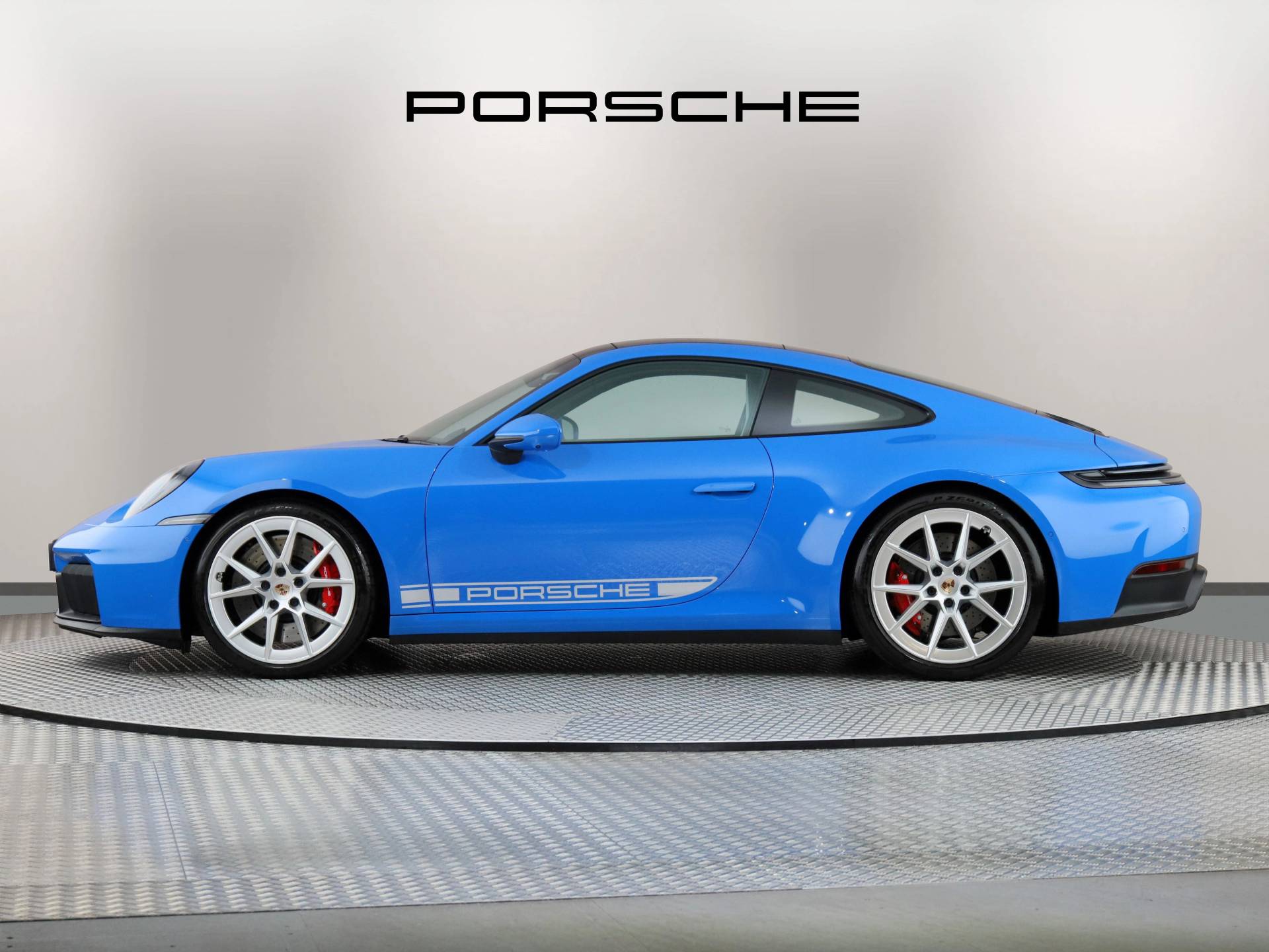 911 Carrera GTS, photo 2 of 45