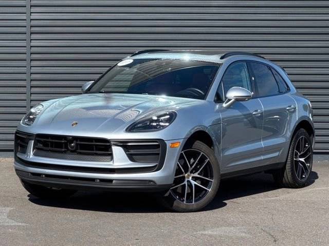 2025 Porsche Macan's photo