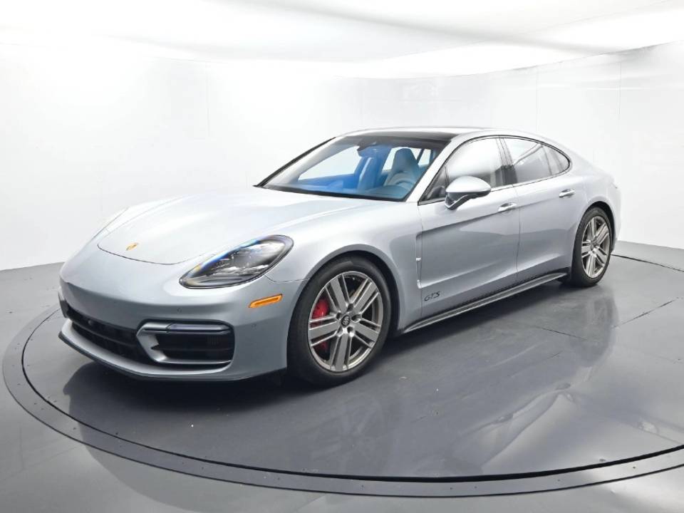 2022 Porsche Panamera GTS