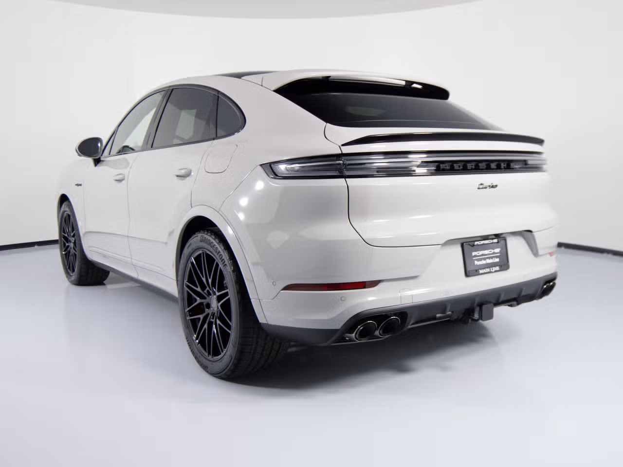 2026 Porsche Cayenne Coup Turbo E-Hybrid - Photo 20