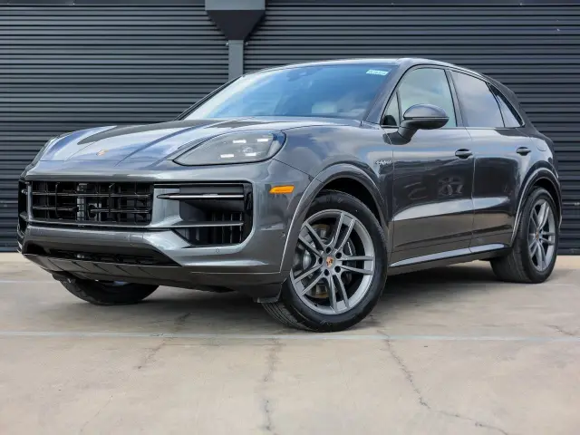 2026 Porsche Cayenne E-Hybrid - Photo 6
