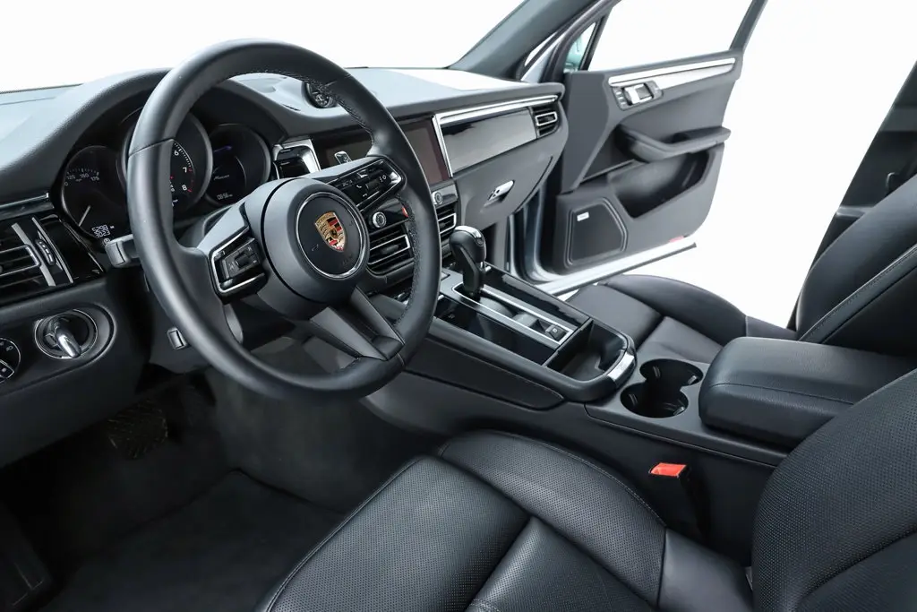2026 Porsche Macan Base - Photo 32