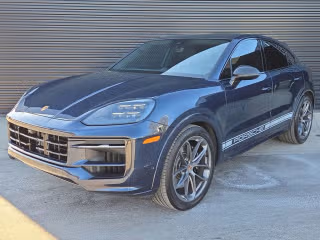 2026 Porsche Cayenne GTS's photo