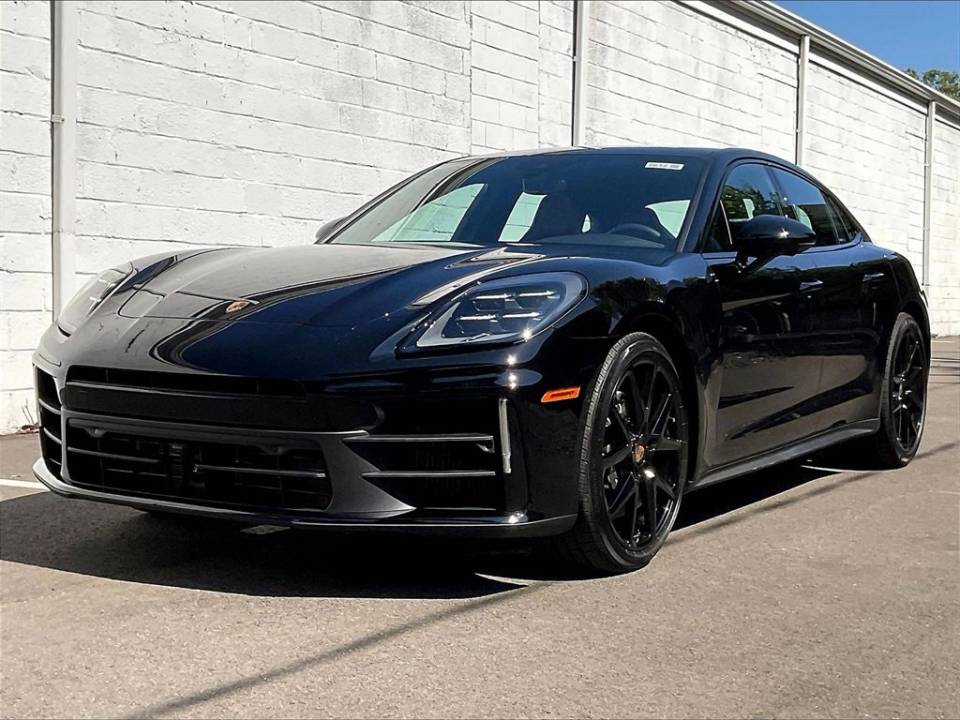 2025 Porsche Panamera Base