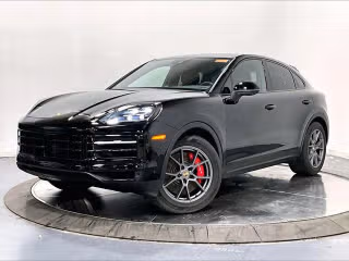 2024 Porsche Cayenne S's photo