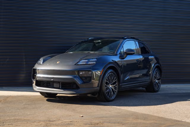 Used 2026 Porsche Macan Base with VIN WP1AA2XAXTL000727 for sale in North Olmsted, OH