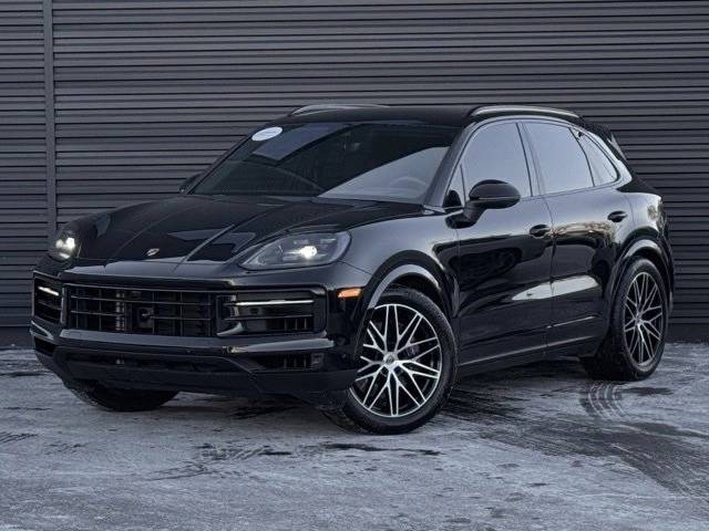 2025 Porsche Cayenne Base
