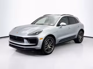 2026 Porsche Macan -'s photo