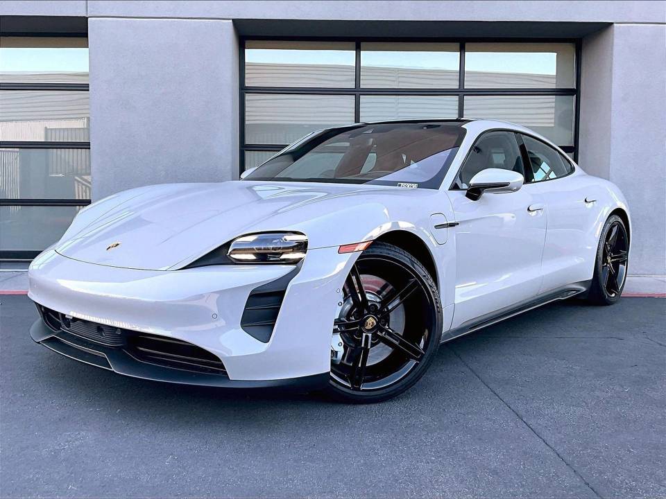 2022 Porsche Taycan GTS