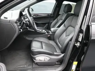 2025 Porsche Macan Base - Photo 37