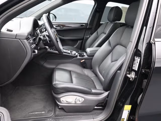 2025 Porsche Macan Base - Photo 34
