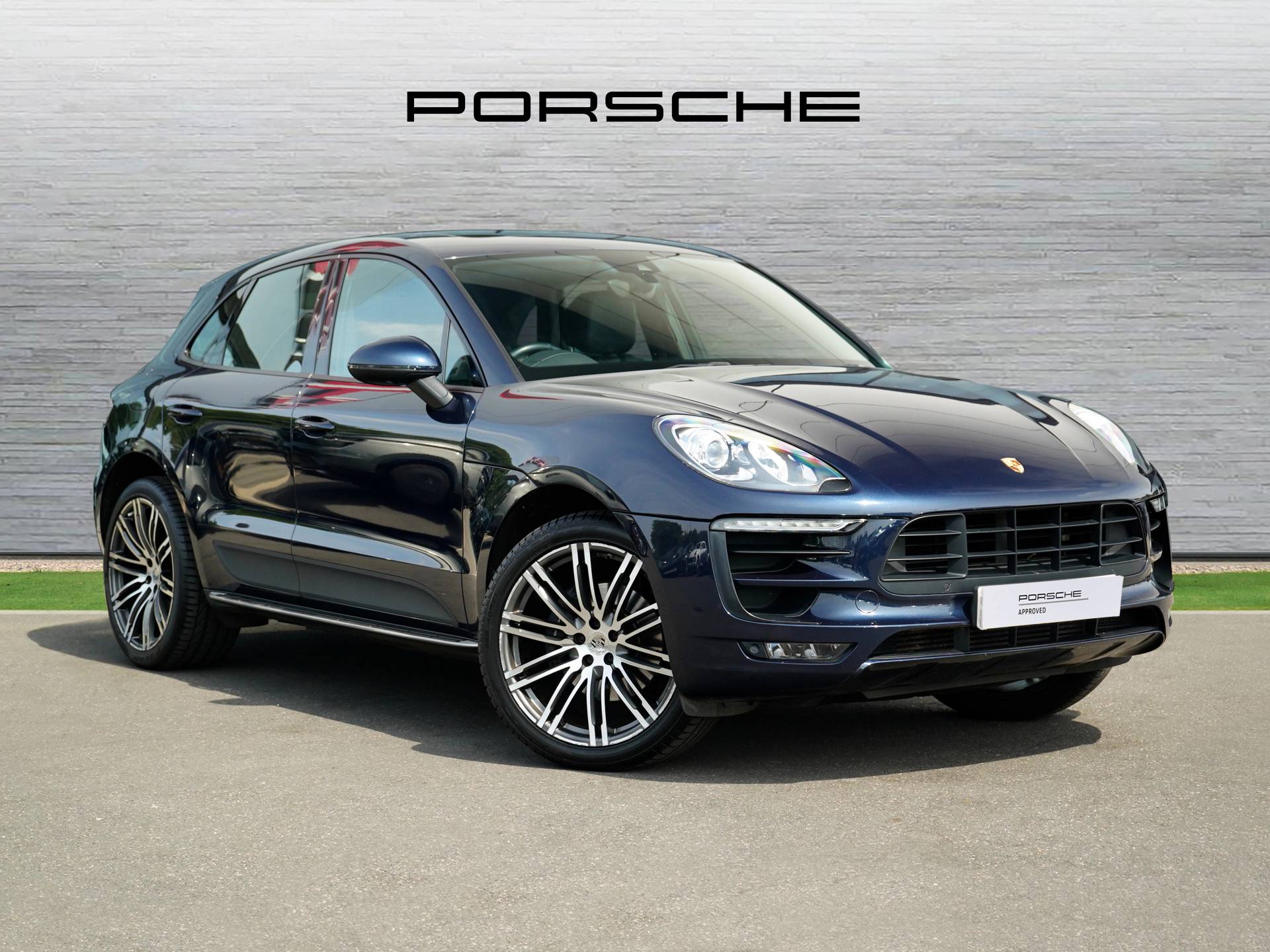 Macan, photo 1 of 44