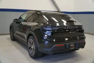 2026 Porsche Macan S - Photo 21