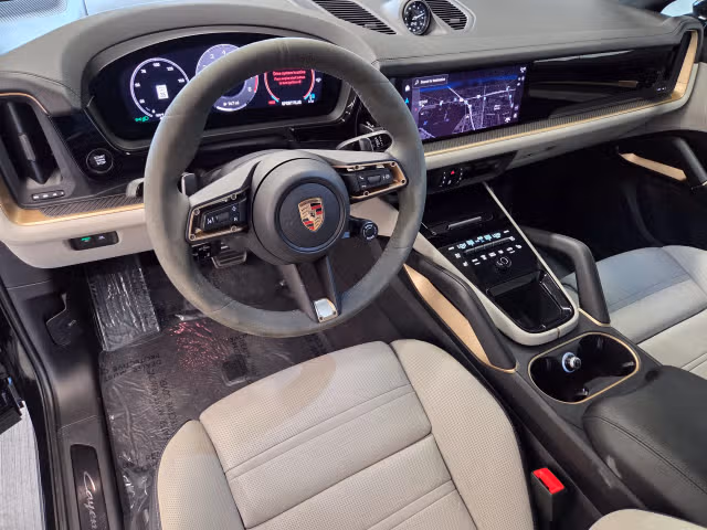 2025 Porsche Cayenne Coup GTS - Photo 26