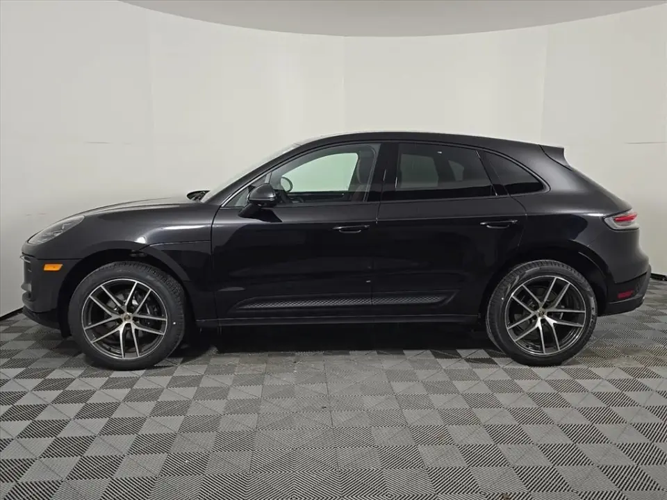 2026 Porsche Macan Base - Photo 15