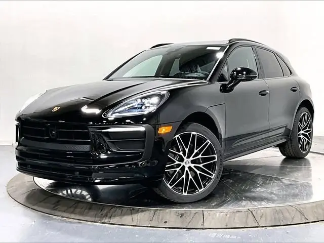 2026 Porsche Macan - Photo 8