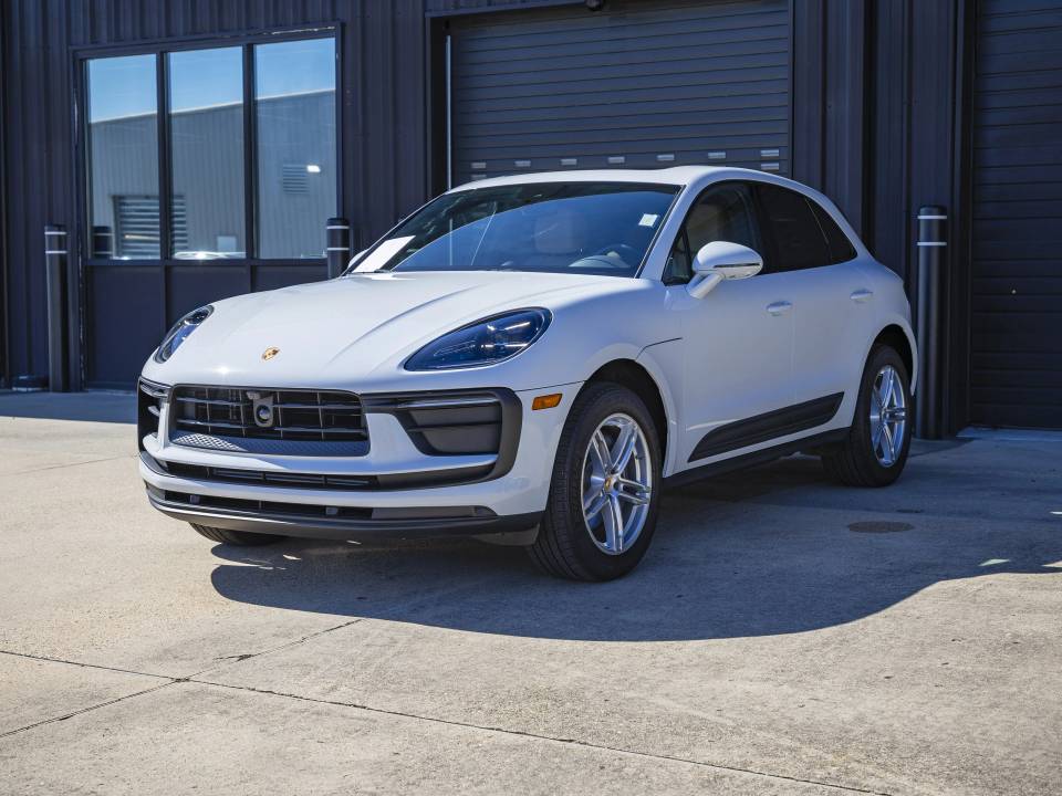 2025 Porsche Macan