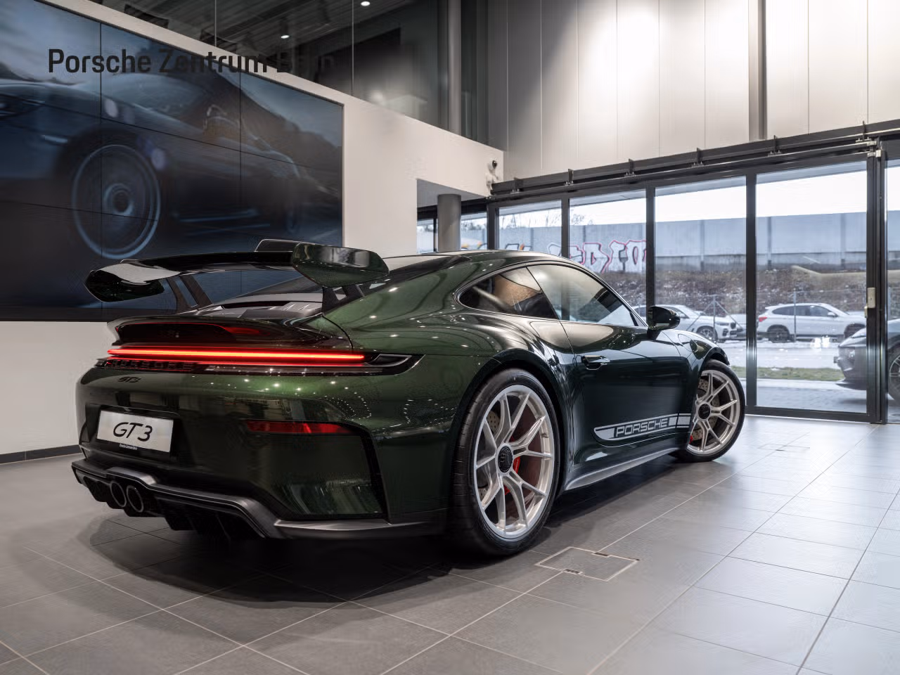 Visualizza 2026 Porsche 911 GT3, Esterno, oak verde metallizzato neo, 3 nella galleria