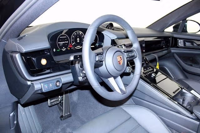 2026 Porsche Panamera Base - Photo 26