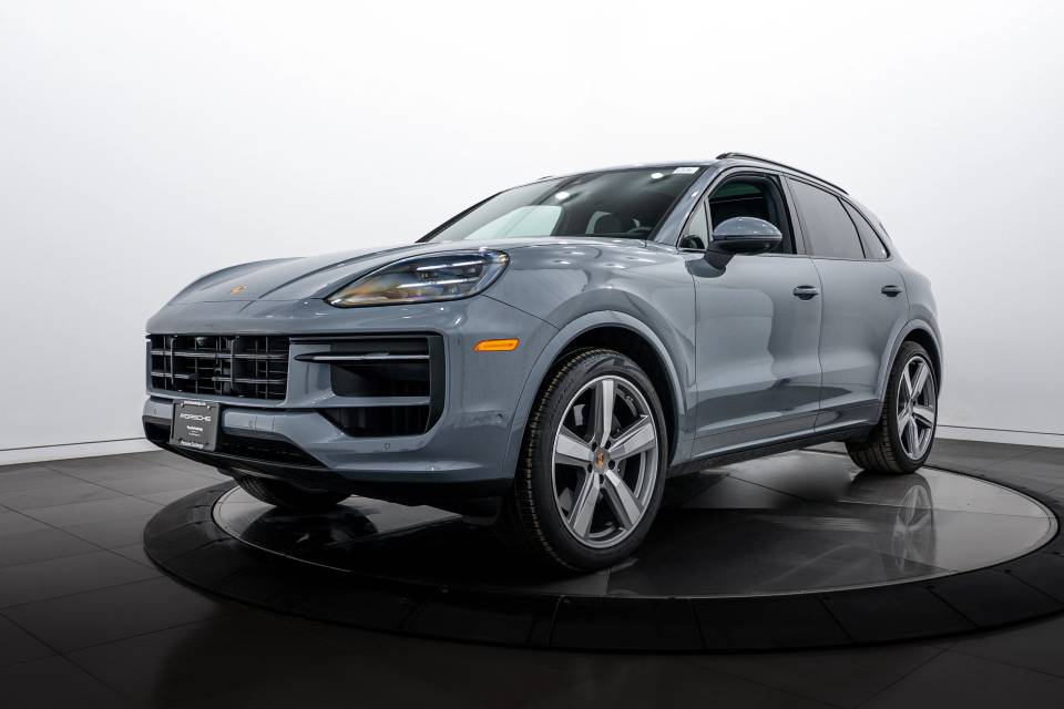 2025 Porsche Cayenne Base