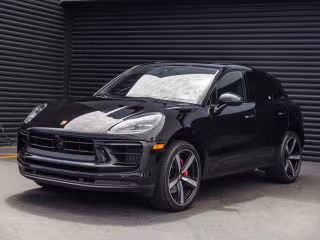 2023 Porsche Macan S's photo