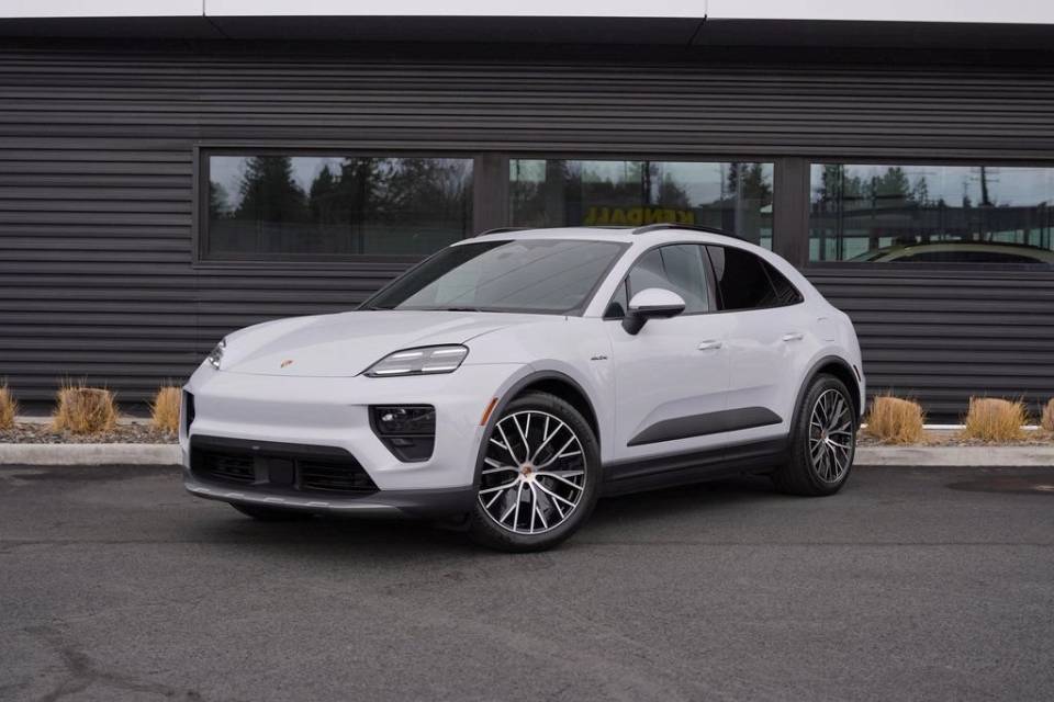 2026 Porsche Macan