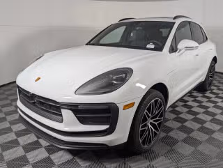 2026 Porsche Macan's photo