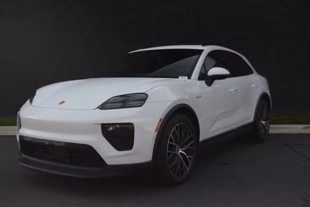 Used 2025 Porsche Macan Base with VIN WP1AD2XA3SL077672 for sale in Charlotte, NC