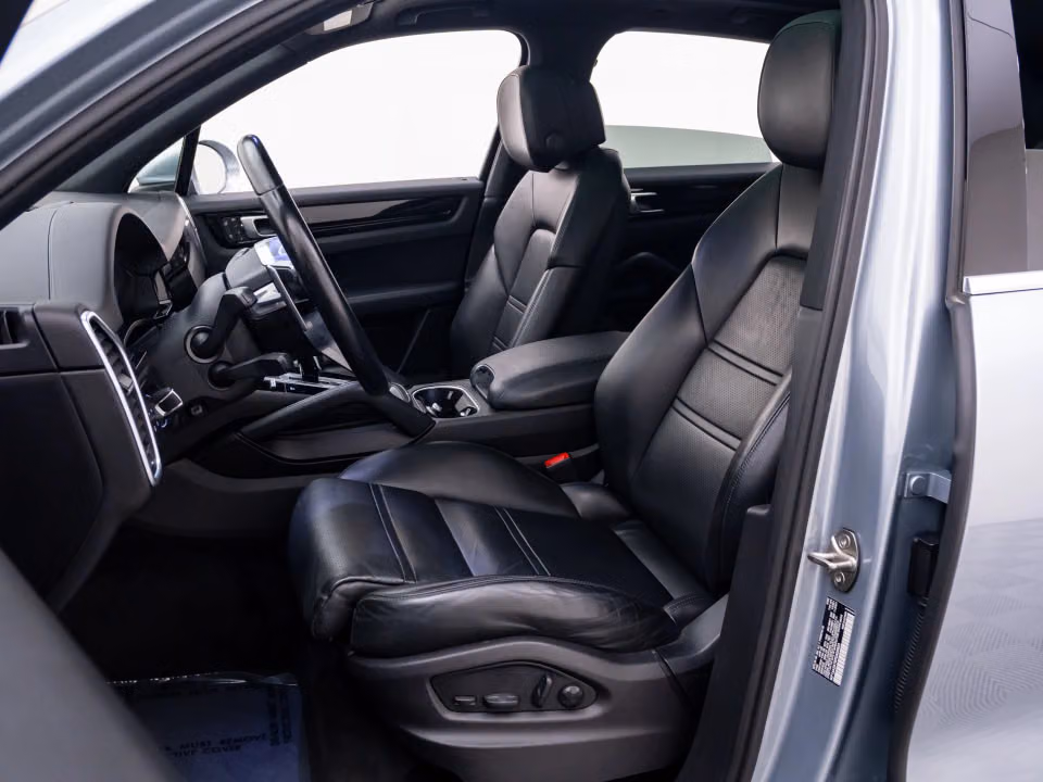 2023 Porsche Cayenne Base - Photo 35