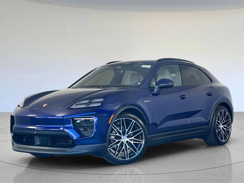 2025 Porsche Macan Base