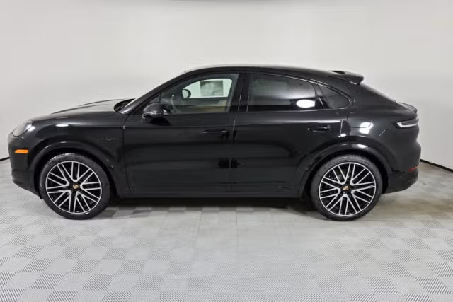 2025 Porsche Cayenne Coup S E-Hybrid - Photo 10