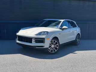2026 Porsche Cayenne E-Hybrid's photo