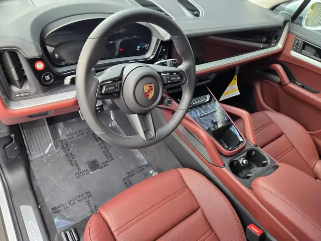 2026 Porsche Cayenne S - Photo 30