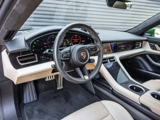 2023 Porsche Taycan 30