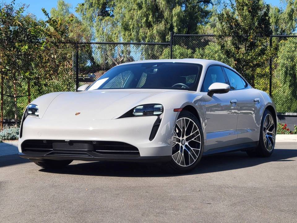 2022 Porsche Taycan Base