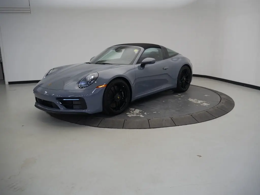 2024 Porsche 911 GTS - Photo 8