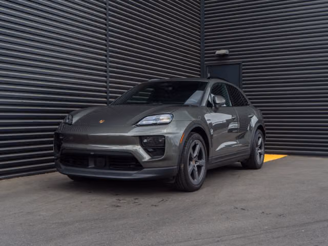 Used 2026 Porsche Macan Base with VIN WP1AA2XAXTL000677 for sale in Bakersfield, CA