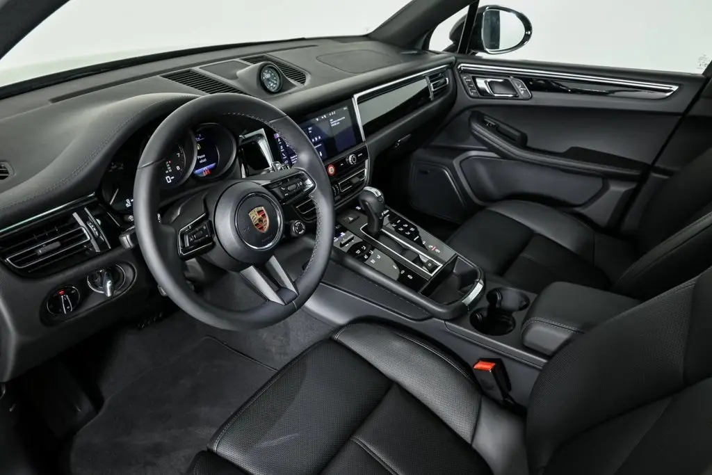 2026 Porsche Macan Base - Photo 32
