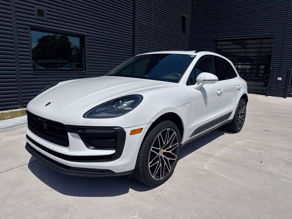 2026 Porsche Macan